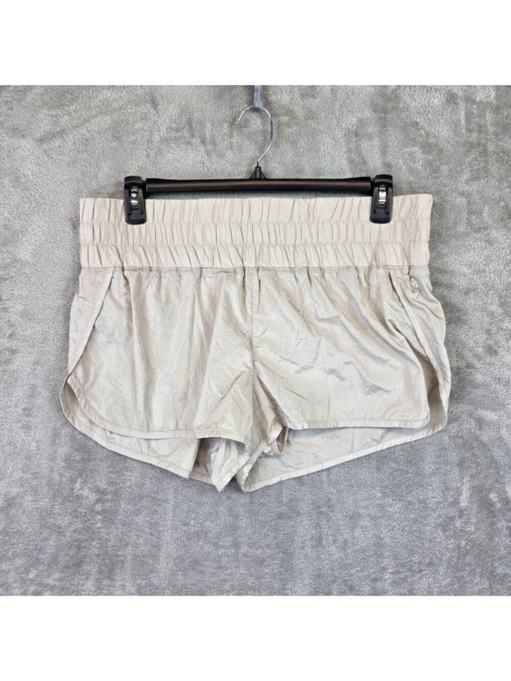 FP Movement x Hatch Maternity Shorts Womens L Beige 3 In Running Athletic
